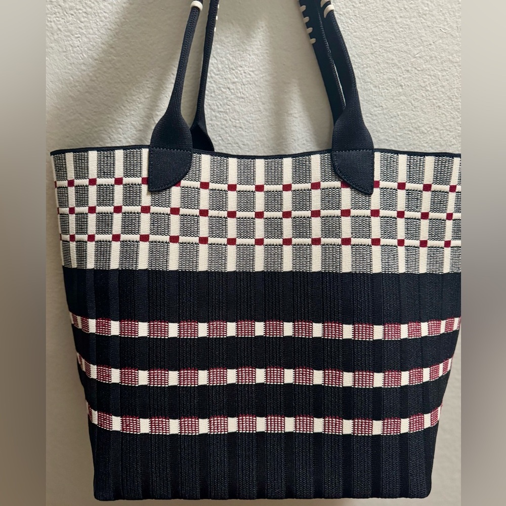 Rothy’s Lightweight Tote in Newspaper
